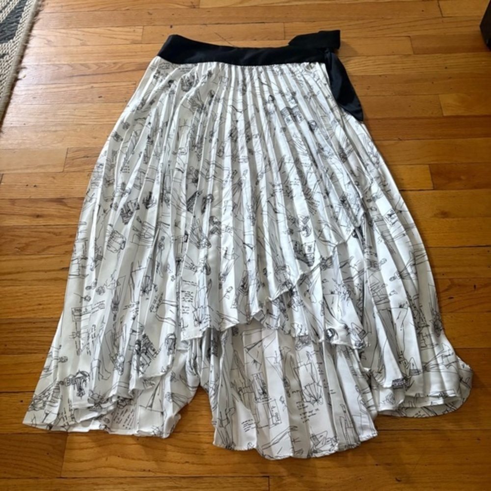 WHBM Pleated Graphic Wrap MIDI Skirt Size 2